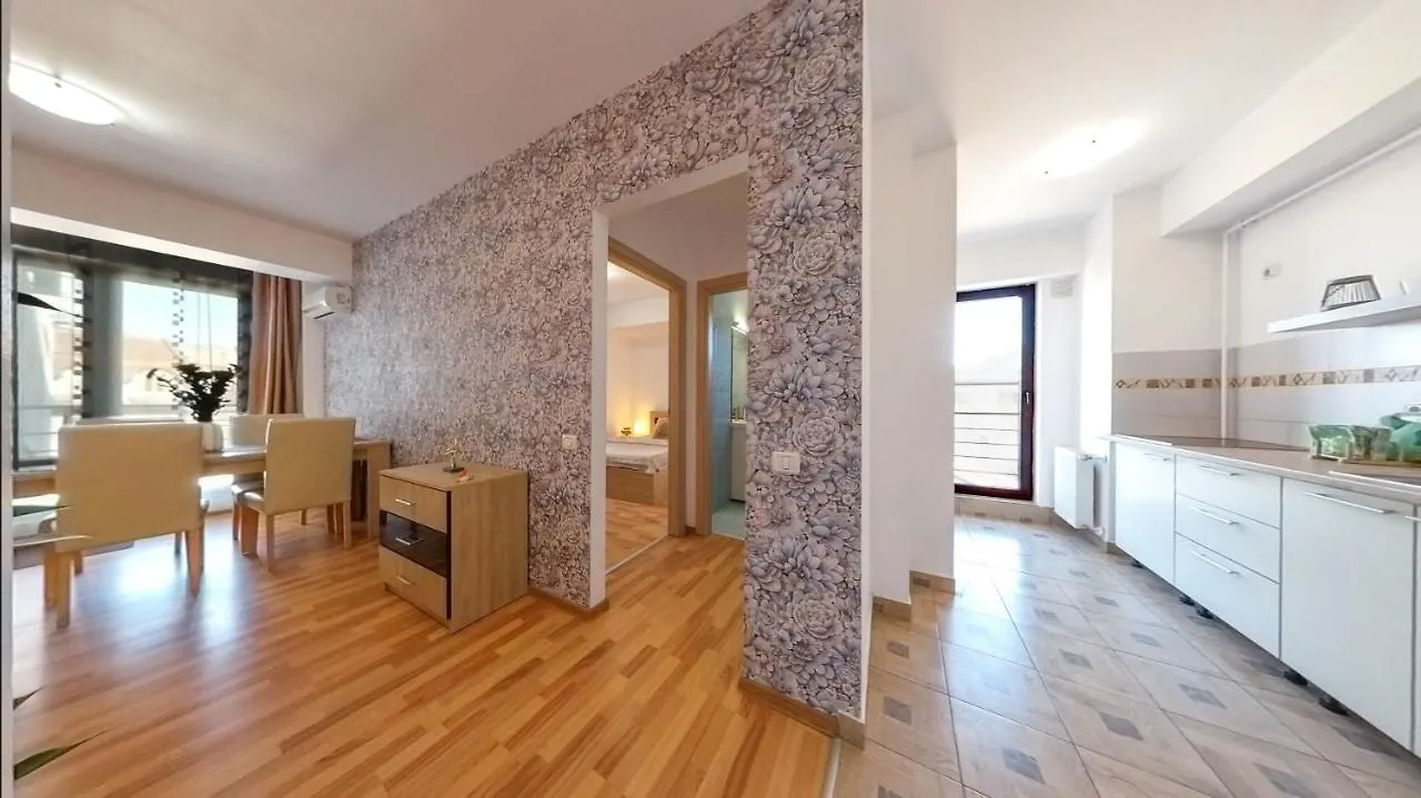 Old Town Flowery Apartment Bucarest