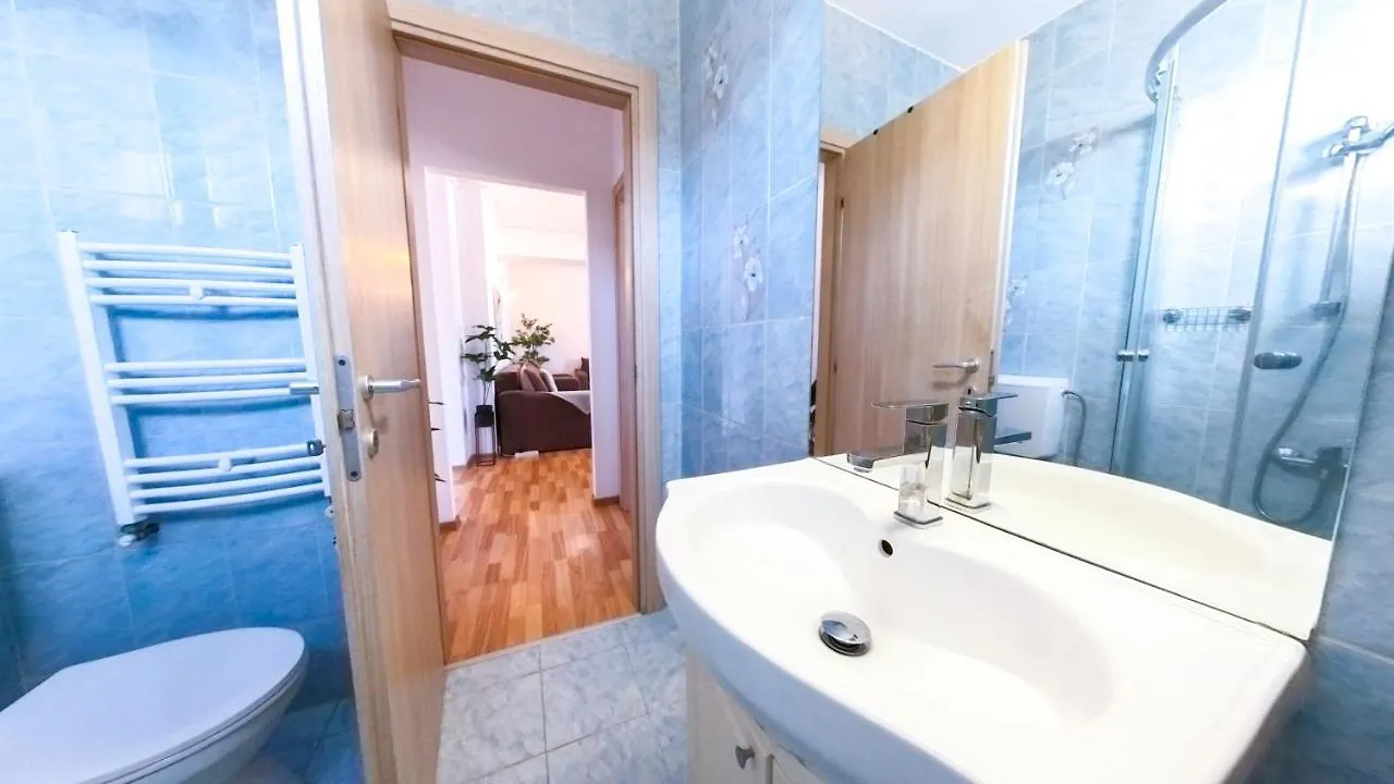 Old Town Flowery Apartment Bükreş Romanya