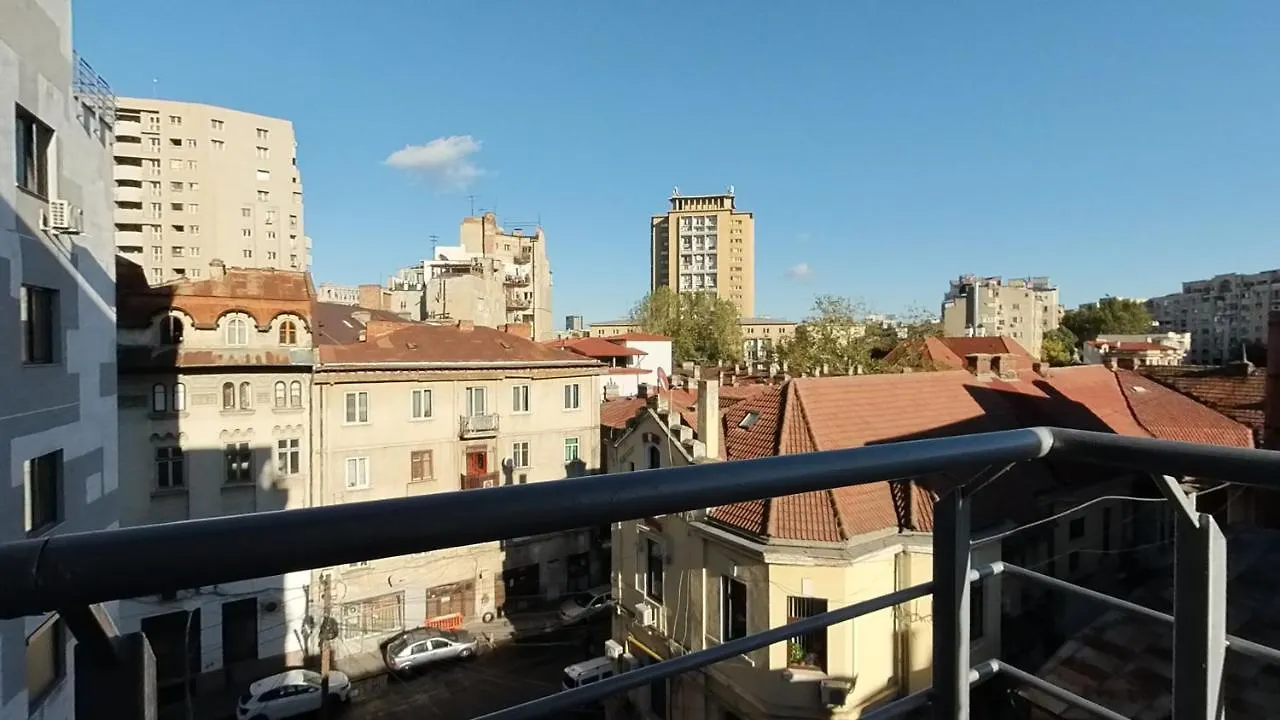 Old Town Flowery Apartment Bükreş