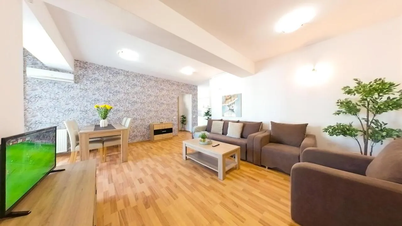 Old Town Flowery Apartment Bukarest 0*,  Rumænien